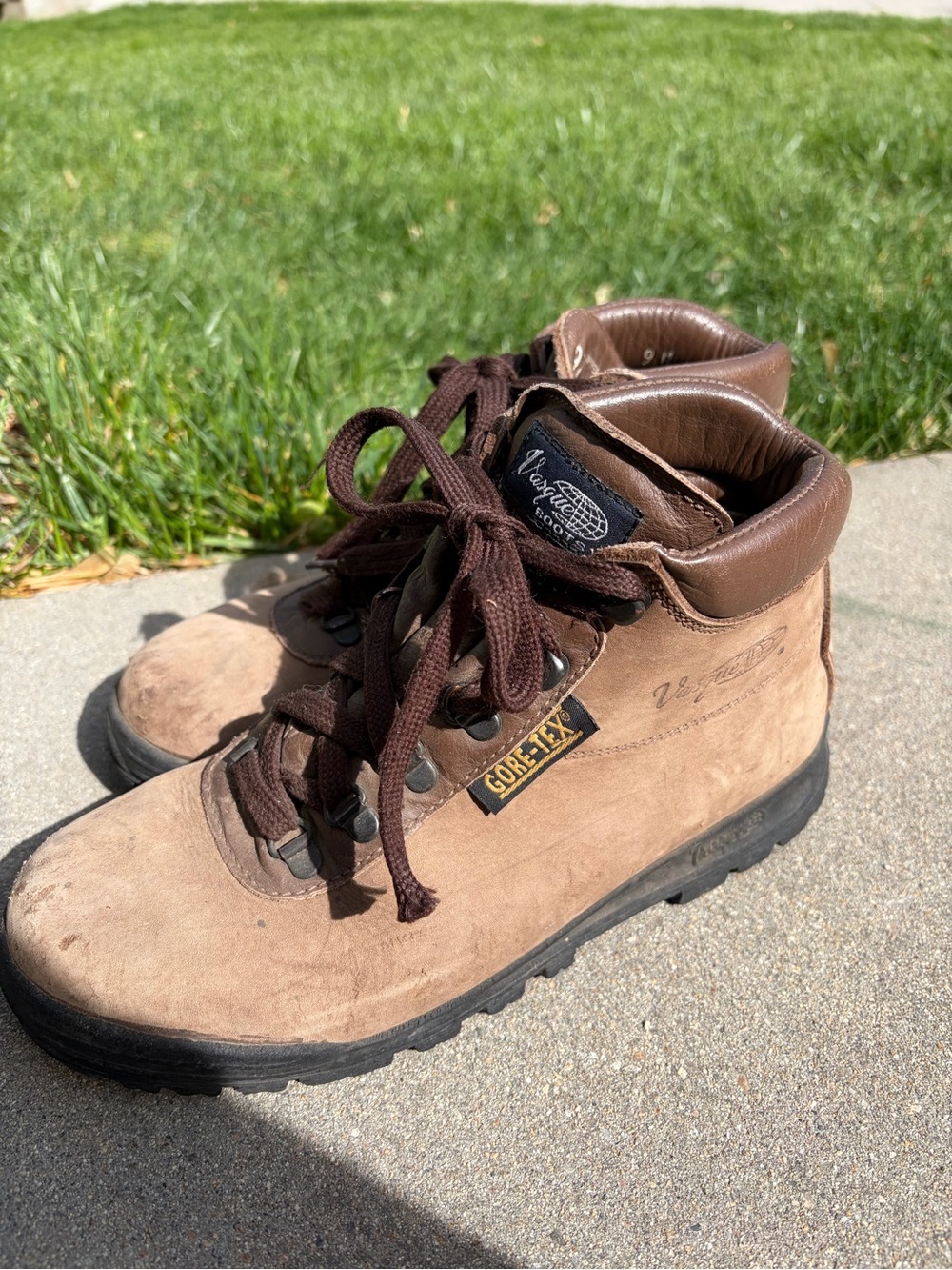 Vasque Brown Suede Gore-Tex Hiking Boots